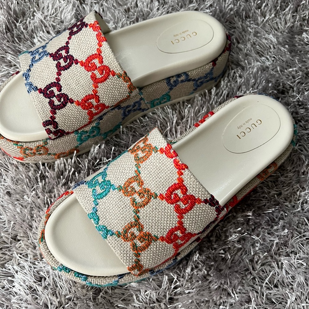 Gucci GG multi-color Monogram sandal size 39